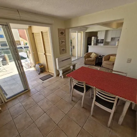 Résidence Nautica - 5 Pièces Pour 8 Personnes Le Barcares. Réf: 9nau8_10 Mae-5033