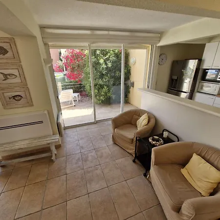 Appartement Résidence Nautica - 5 Pièces Pour 8 Personnes Le Barcares. Réf: 9nau8_10 Mae-5033